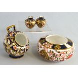Royal Crown Derby in pattern 1128, salt pot, open bowl and a pair of miniature vases (4)