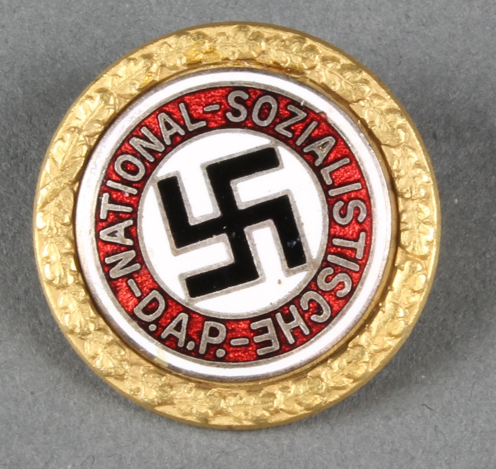 Nazi, The Golden Party badge of the Third Reich (NSDAP) Gesgesch.Deschler Sohm Munchen.9.7901