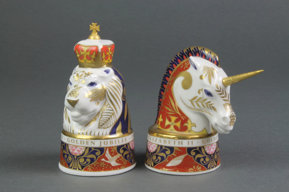 2 Royal Worcester Imari pattern candle snuffers - Queen Elizabeth II Golden Jubilee 1952-2002 in the