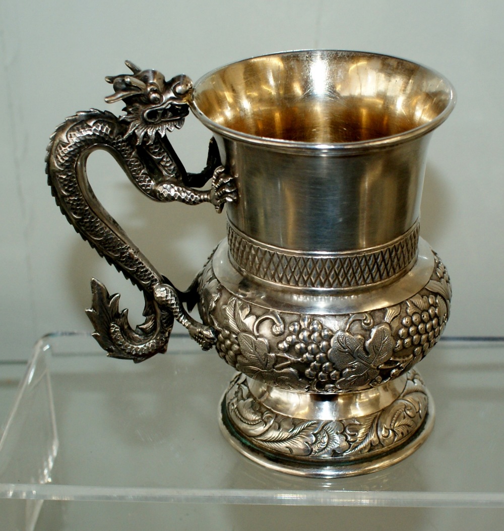 19th century Chinese Silver dragon handled tankard, Very well decorated with good quality carved - Image 10 of 14