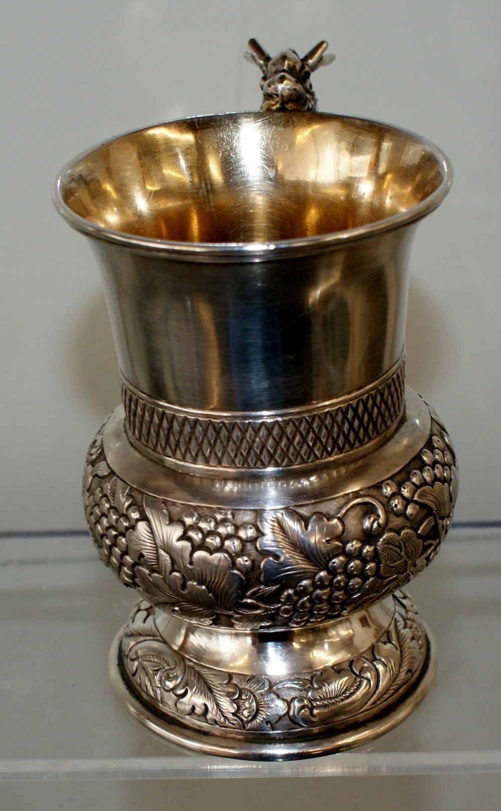 19th century Chinese Silver dragon handled tankard, Very well decorated with good quality carved - Image 8 of 14