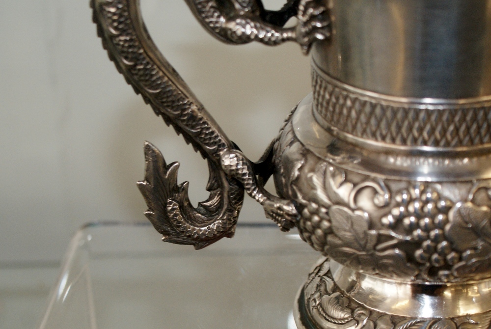 19th century Chinese Silver dragon handled tankard, Very well decorated with good quality carved - Image 12 of 14