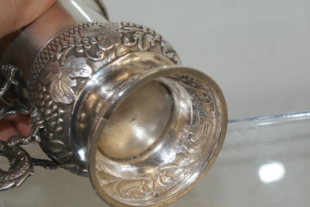 19th century Chinese Silver dragon handled tankard, Very well decorated with good quality carved - Image 14 of 14