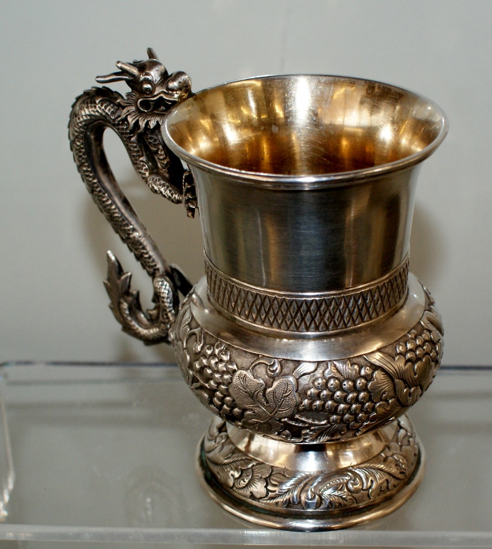19th century Chinese Silver dragon handled tankard, Very well decorated with good quality carved - Image 9 of 14