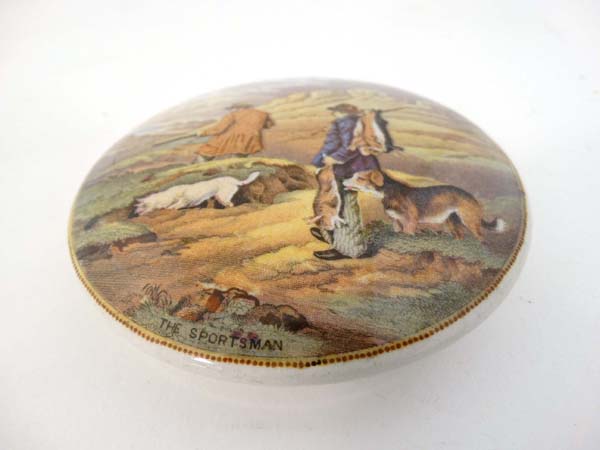 Victorian Pratt pot lid entitled  ' The Sportsman ' depicting figures and dogs with gun and - Image 5 of 6