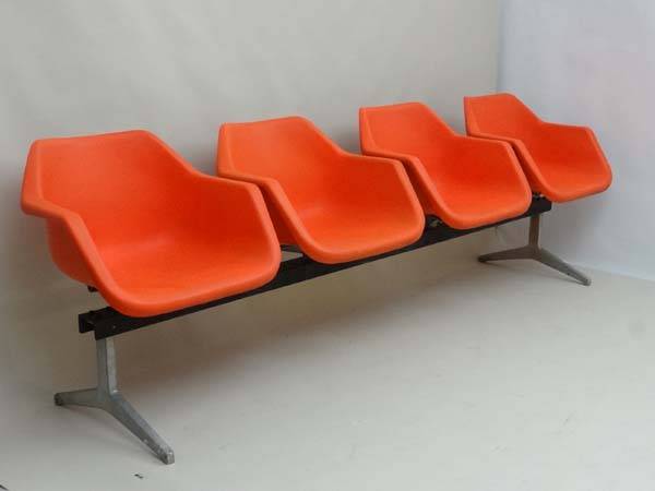 Vintage Retro : a Robin Day (1915-2010) for Hille a 1960's 4 seat burnt orange  Airport lounge /