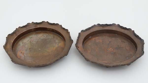 Arts and Crafts : A pair of circular wavy edged dishes with hammered decoration to centre marked ' - Image 6 of 11