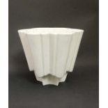 Shelley jelly mould : A ceramic white glazed mould of 6 point form, approx 6" x 5"    CONDITION: