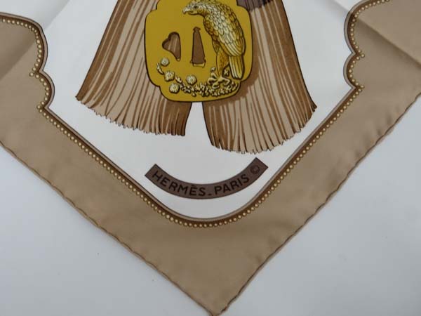 Vintage Hermes Silk "Tsubas" scarf , the beige and cream coloured ground with four brown and gold - Image 4 of 4