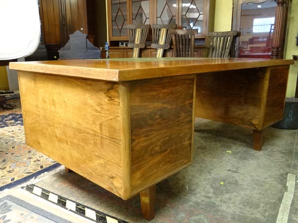 Vintage Retro : Waring and Gillows Table Pedestal Code no. FTA 192 of walnut and satin walnut 6' x - Image 23 of 29