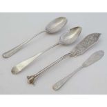 Assorted silver items to include : 
A Scottish silver dessert spoon. hallmarked  Edinburgh 1801