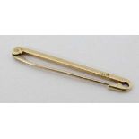 A 15ct gold  tie pin / bar brooch 1 1/2" wide  CONDITION: Please Note -  we do not make reference to