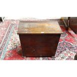 Wooden box CONDITION: Please Note -  we do not make reference to the condition of lots within