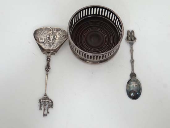 A silver  plate bottle coaster with 2 silver spoons CONDITION: Please Note -  we do not make - Image 2 of 2