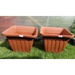 Gardening : 2 x squared pots