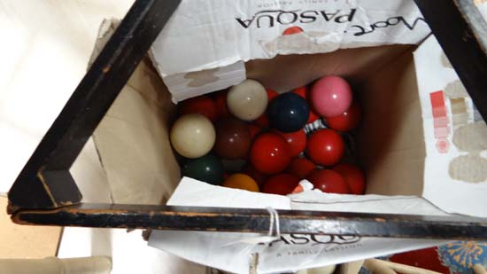 Snooker : A set of composite Snooker balls , comprising 16 reds , green , brown , yellow , blue , - Image 2 of 2