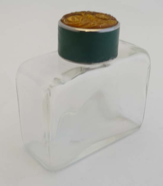 An Art Deco dressing table set of moulded amber glass , chromium and  green finish and comprising - Image 6 of 40