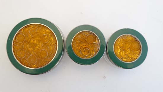 An Art Deco dressing table set of moulded amber glass , chromium and  green finish and comprising - Image 37 of 40