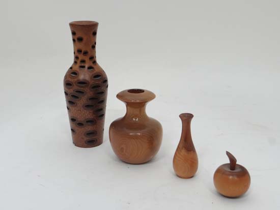 wooden vases /pots (4) CONDITION: Please Note -  we do not make reference to the condition of lots - Image 4 of 6