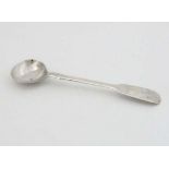 A silver fiddle pattern salt spoon hallmarked 1835 maker David Phillips.  4" long (8g) CONDITION: