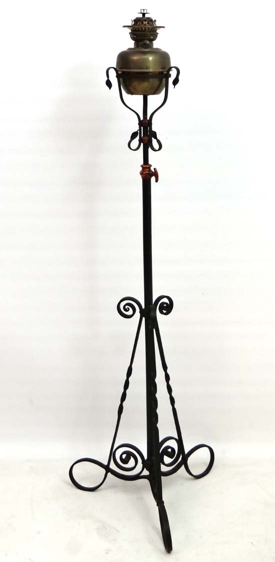 A 19thC wrought iron telescopic oil lamp / standard lamp.  CONDITION: Please Note -  we do not - Image 7 of 8
