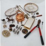 A quantity of assorted miscellaneous items,  metalware etc CONDITION: Please Note -  we do not