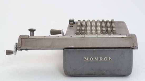 Vintage Retro : an American Monroe Calculator  Model LN 160X serial B337867  , a hand operated , - Image 2 of 4