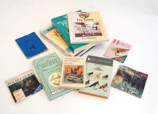 Books: A collection of 10 books and leaflets on fishing , to include; '' Fly tying '' 1991 by Tony - Image 3 of 3