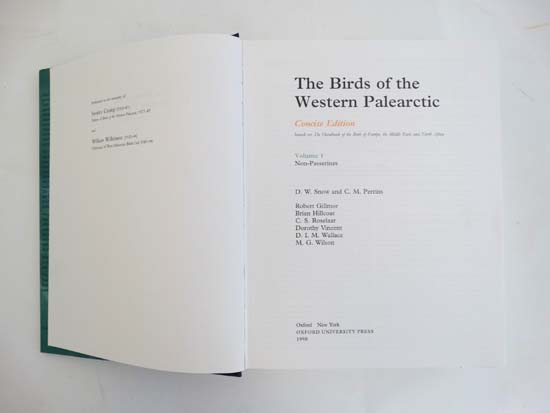 Books : '' The birds of the Western Palearctic '' Volumes 1 and 2, 1998 by D W Snow and C M - Image 6 of 8