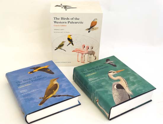 Books : '' The birds of the Western Palearctic '' Volumes 1 and 2, 1998 by D W Snow and C M - Image 3 of 8