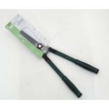 Telescopic hand shears CONDITION: Please Note -  we do not make reference to the condition of lots