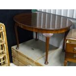 Oval table CONDITION: Please Note -  we do not make reference to the condition of lots within