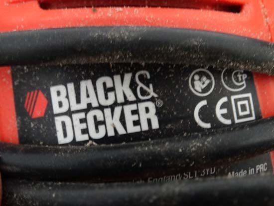 Black and Decker Sander CONDITION: Please Note -  we do not make reference to the condition of - Image 2 of 3
