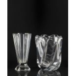 2 vases en cristal:
lot de 2 vases en cristal comprenant:
- 1 en cristal à marli moulé côtelé. H. 19
