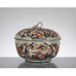 terrine cylindrique ou bol à couvercle en porcelaine du Japon à décor Imari du XVIIe période Genroku