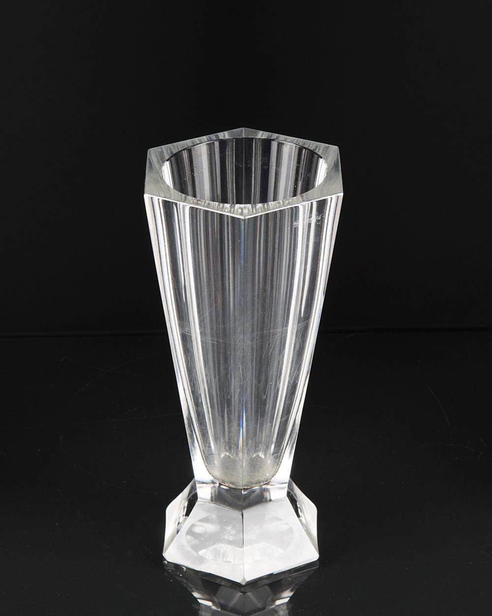 2 vases en cristal:
lot de 2 vases en cristal comprenant:
- 1 en cristal à marli moulé côtelé. H. 19 - Image 3 of 3