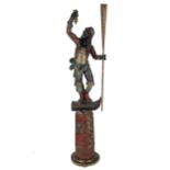 porte-torchère en bois sculpté et peint représentant un gondolier sur une colonne

H. 180 cm
bras