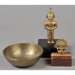 * Pre-Columbian. A modern gilt brass copy of a Pre-Columbian figure/bottle, modelled as a