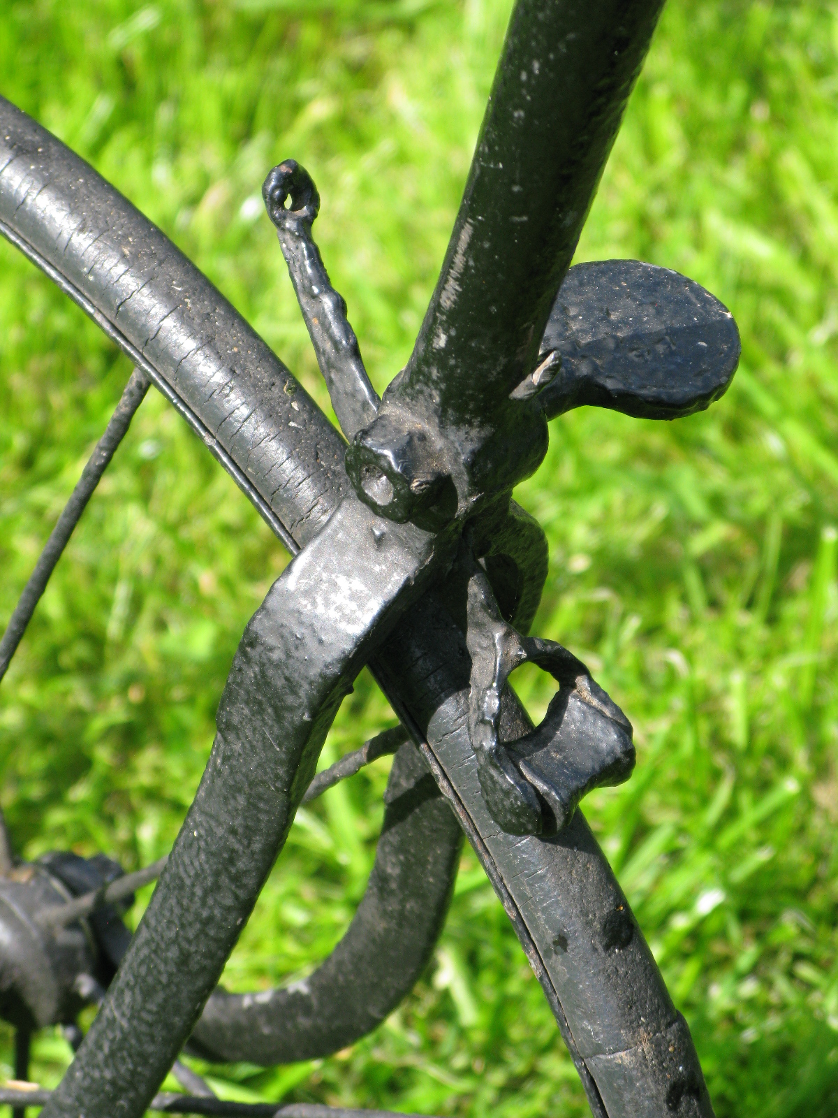 *A circa 1877 Starley Bros., 48-inch Tangent-spoked Ordinary. A rare and historic bicycle - Image 3 of 5