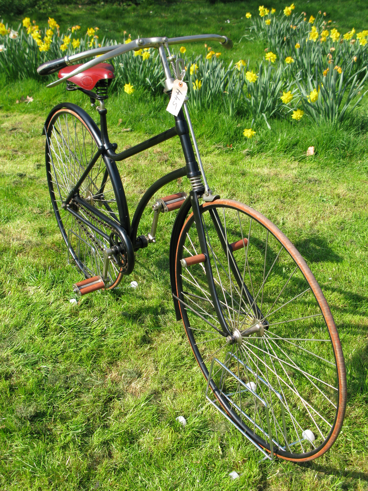 *A Solid-Tyred Safety Bicycle. A black-painted bicycle with good quality, old-style nickel-plating - Image 4 of 5