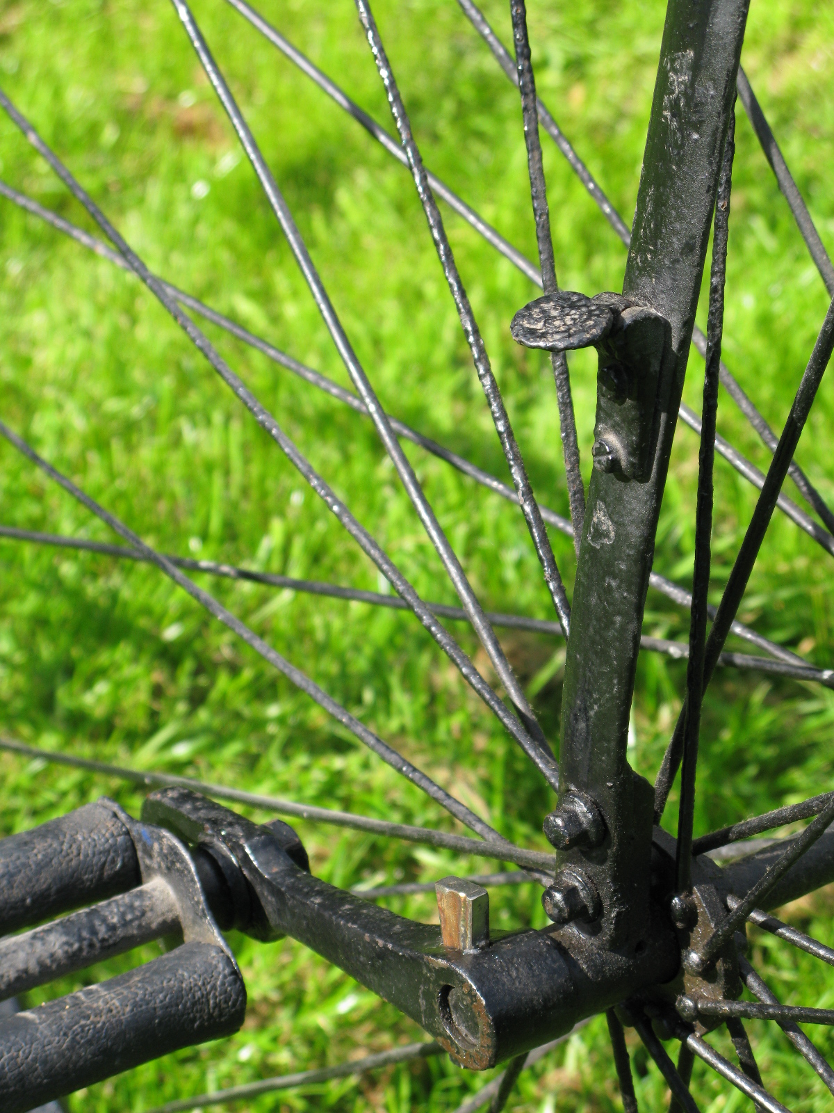 *A circa 1877 Starley Bros., 48-inch Tangent-spoked Ordinary. A rare and historic bicycle - Image 2 of 5