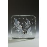 ALFREDO BARBINI: A CLEAR SQUARE BLOCK GLASS SCULPTURE, with five internal fish and bubbles, with