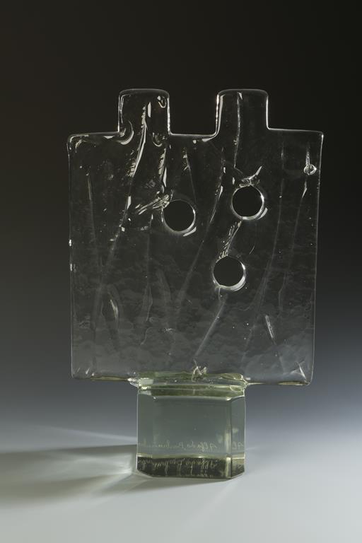 ALFREDO BARBINI: AN ABSTRACT CLEAR BLOCK GLASS SCULPTURE, of flattened rectangular textured form,