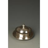 A CHINESE BUTTER DISH AND STAND of circular form, with pull-off cover and ball finial, with