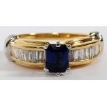 1.06CT NATURAL SAPPHIRE & DIAMOND LADY'S RING,  SIZE 7: A 14kt yellow gold lady's ring,  featuring