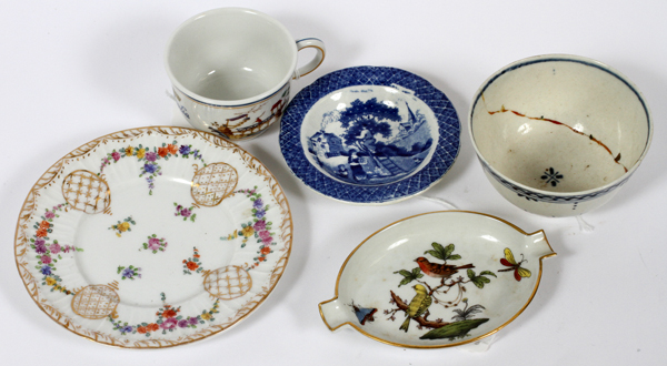 LOWESTOFT, CHINESE & OTHER PORCELAIN TABLEWARE,  ANTIQUE, 33 PCS: Including two Lowestoft - Image 5 of 5