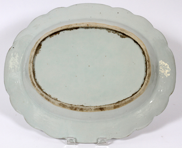 LOWESTOFT PORCELAIN PLATTER, 18TH CENTURY, W  13'' L 16'': Ovoid form with a lightly  scalloped - Image 3 of 3