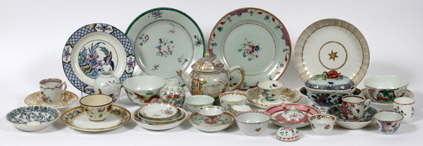 LOWESTOFT, CHINESE & OTHER PORCELAIN TABLEWARE,  ANTIQUE, 33 PCS: Including two Lowestoft - Image 2 of 5