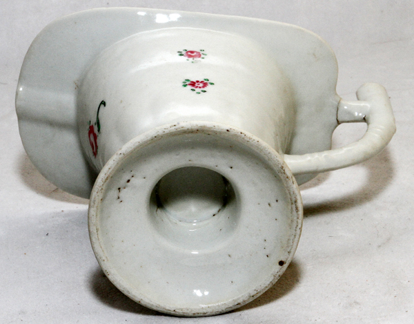CHINESE EXPORT PORCELAIN CREAM PITCHER, C. 1800,  H 5": Helmet-form, decorated with floral  sprays. - Image 3 of 3