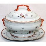 CHINESE EXPORT PORCELAIN TUREEN & UNDER PLATE,  C. 1800, H 10", L 14": Flanked by handles and  iron